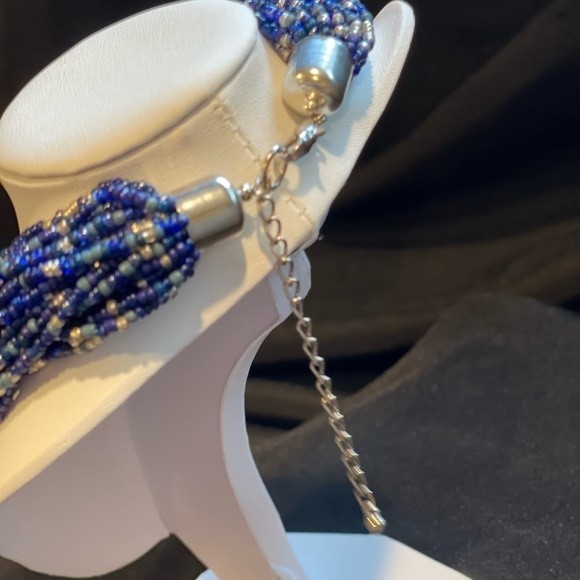 Blue beaded Necklace - Picture 4 of 4